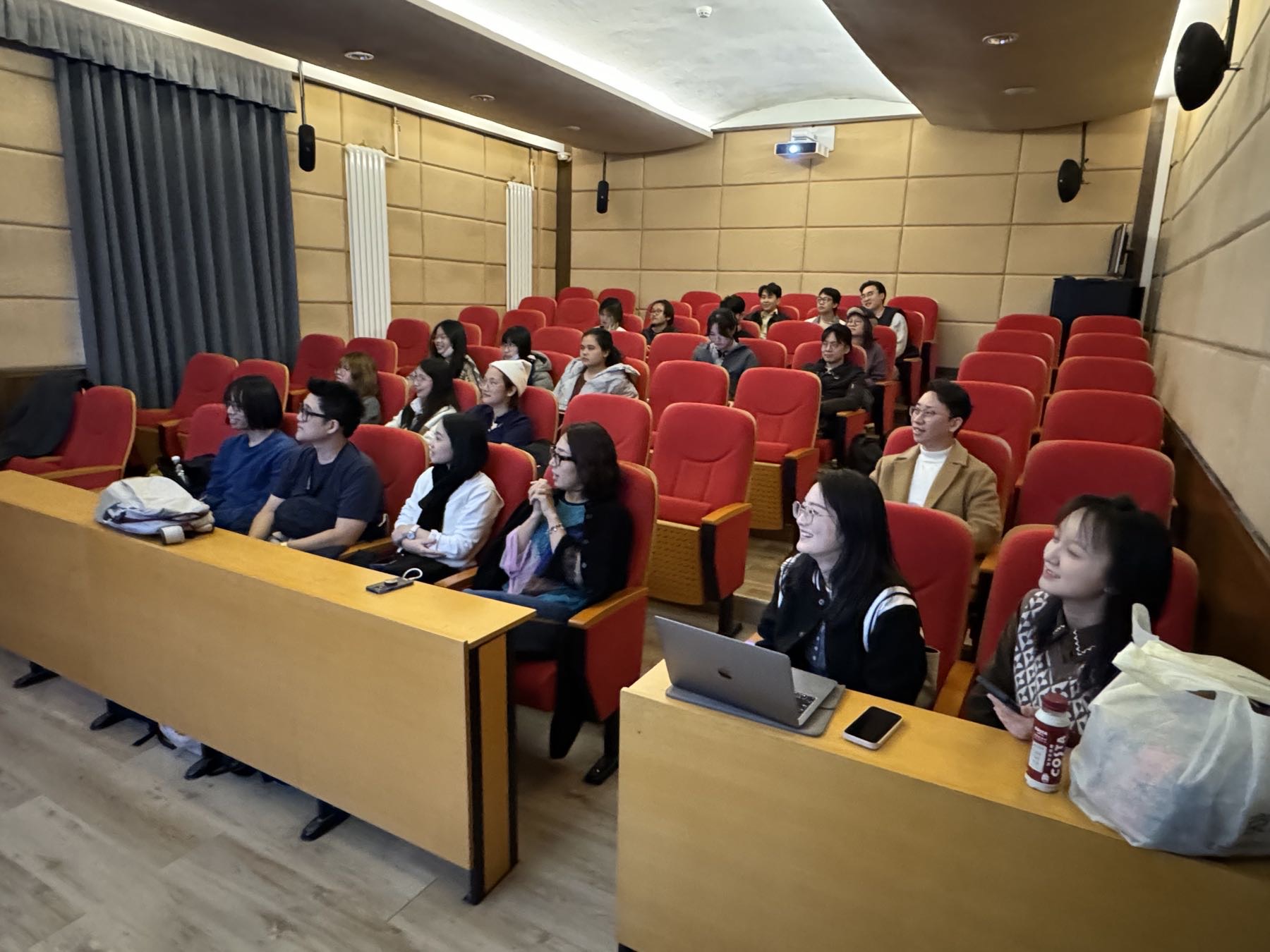 都市見学と講義の様子 4